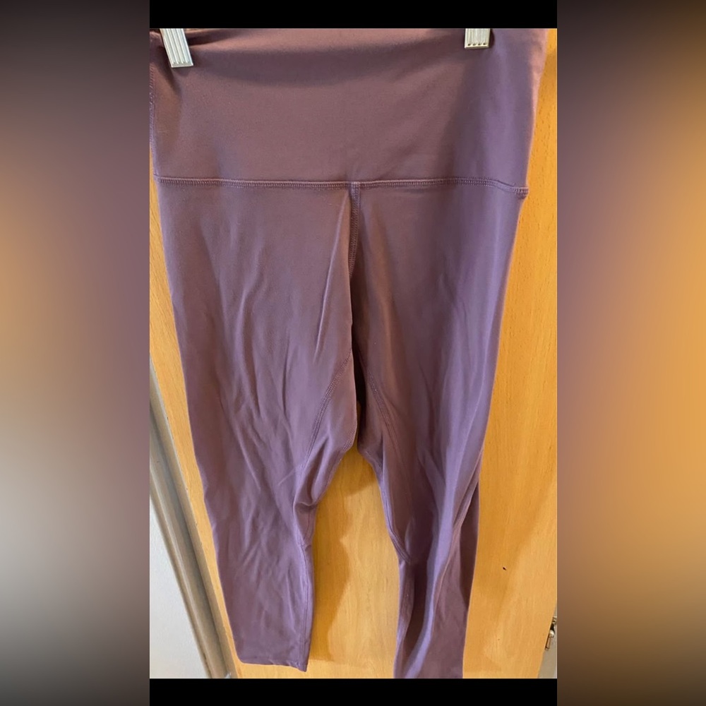 Lululemon lavender crop leggings